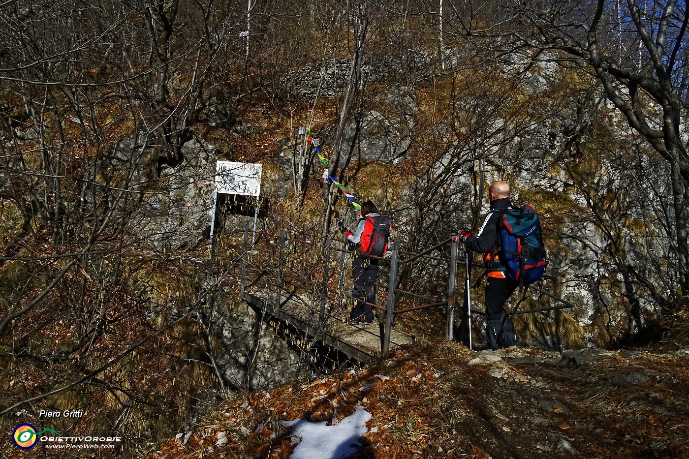 31 Al Passo degli Spagnoli al Pertus .JPG -                                